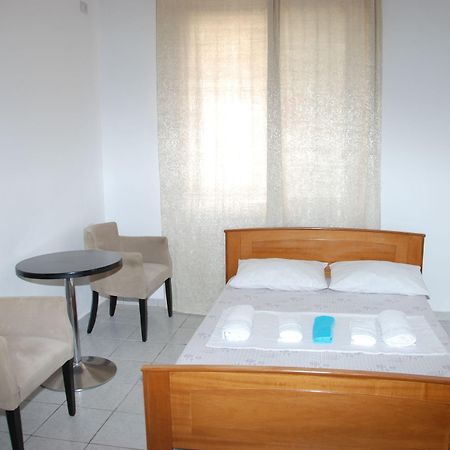 Casa Mia Hotel Sarandë Eksteriør bilde